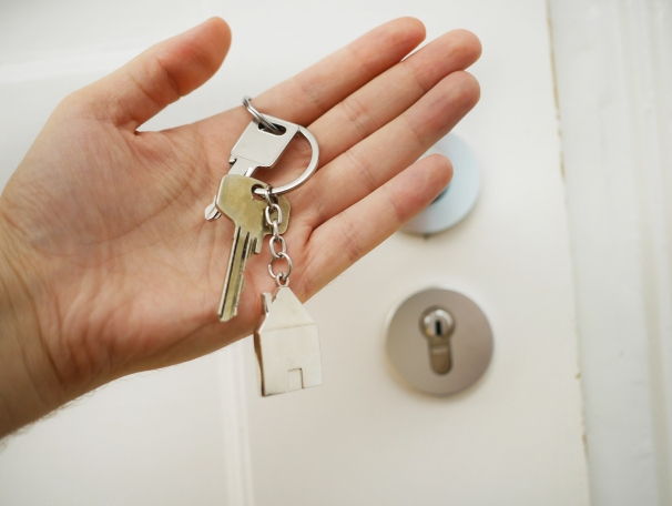 https://LisaSmith.StopRentingStartOwning.org